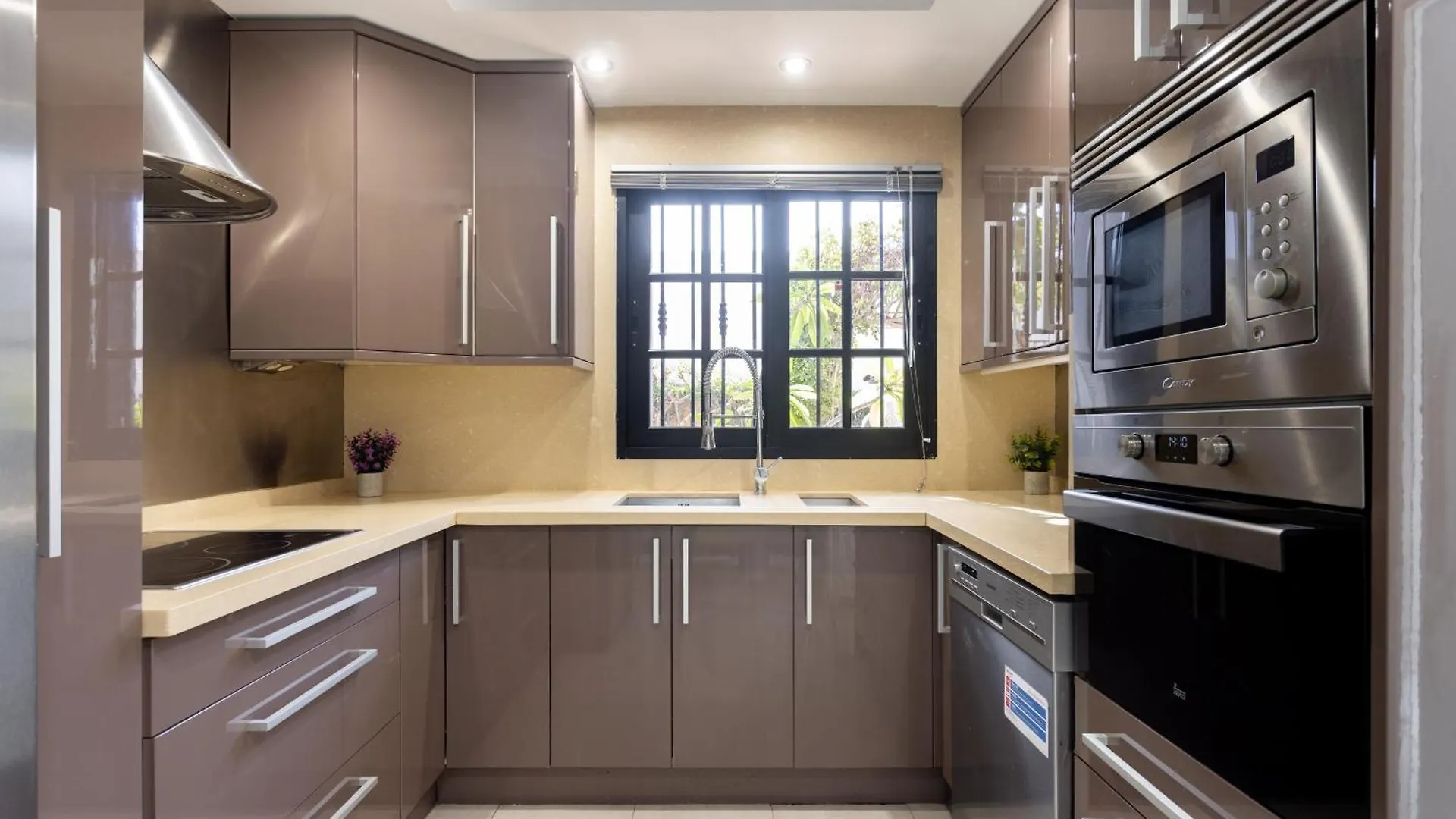 Nyaraló Classbnb - Luxury Townhouse 300M From Playa Del Duque Costa Adeje  Spanyolország